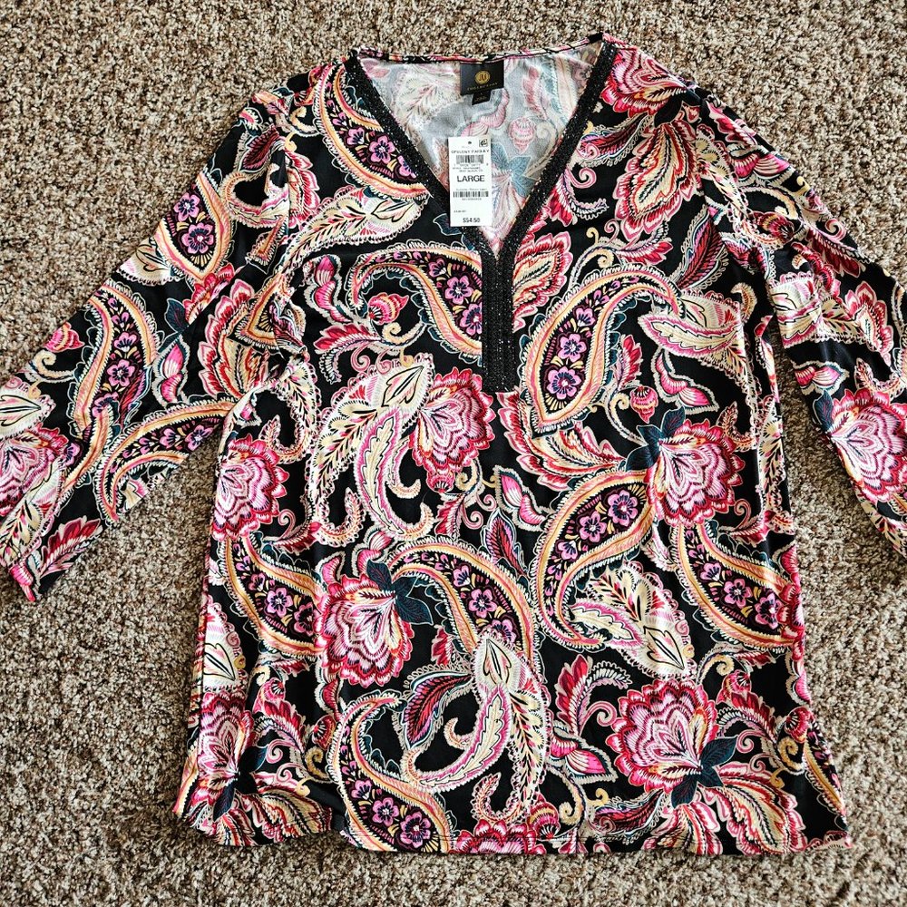 Tops - Picture 3 of 4